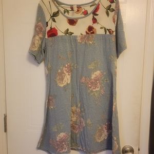 Size large woman's floral design boutique dress